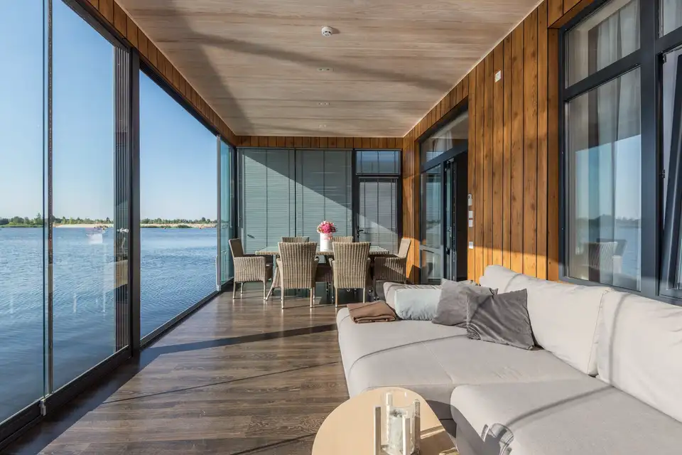 The Channel House: interior, sample photograph